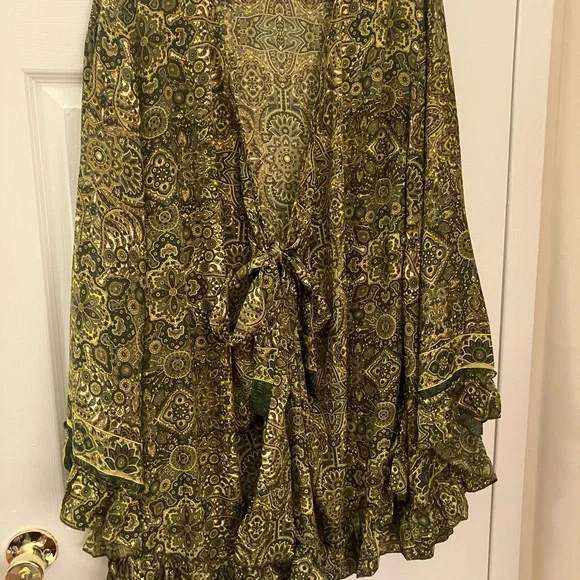 All About Audrey Venus Mini Wrap Dress in Coltrane Green Mandala XXL - Picture 2 of 4